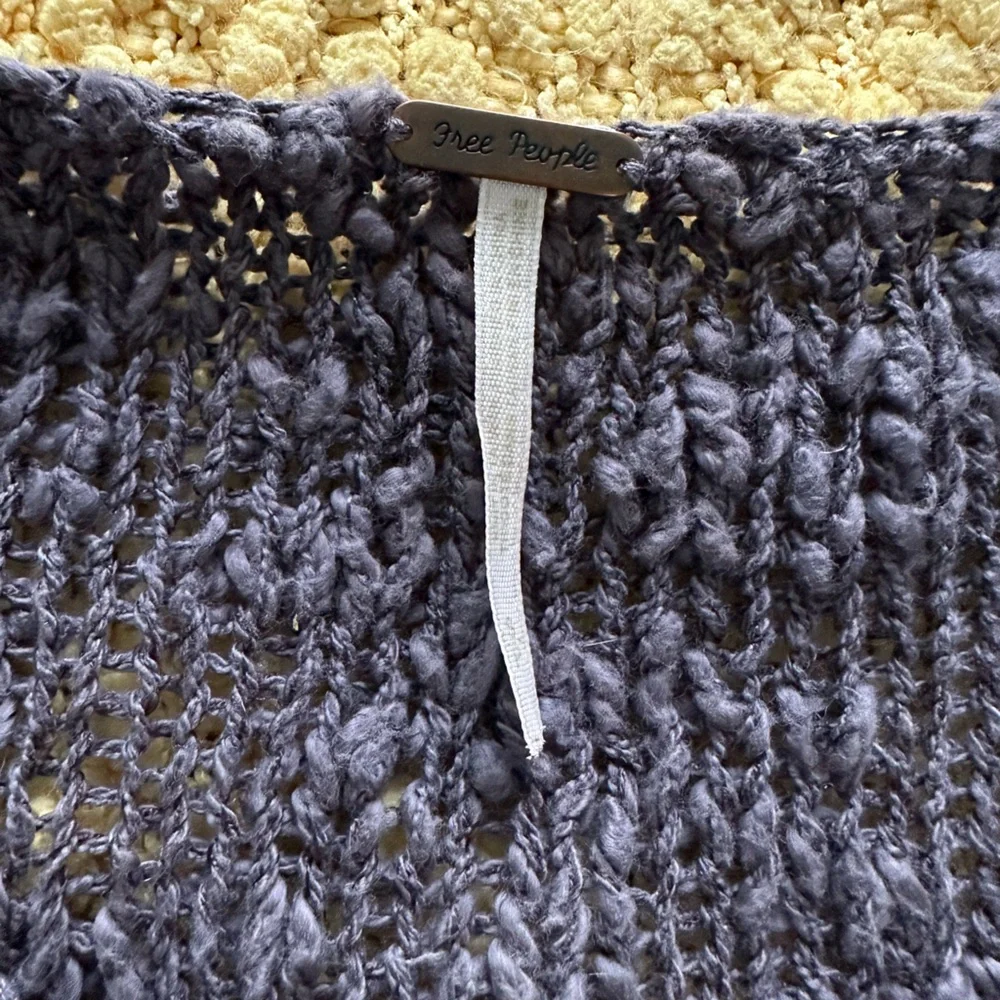 Sweater - Picture 4 of 4